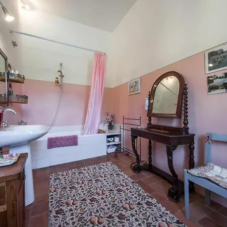 Iole Villa Bucine